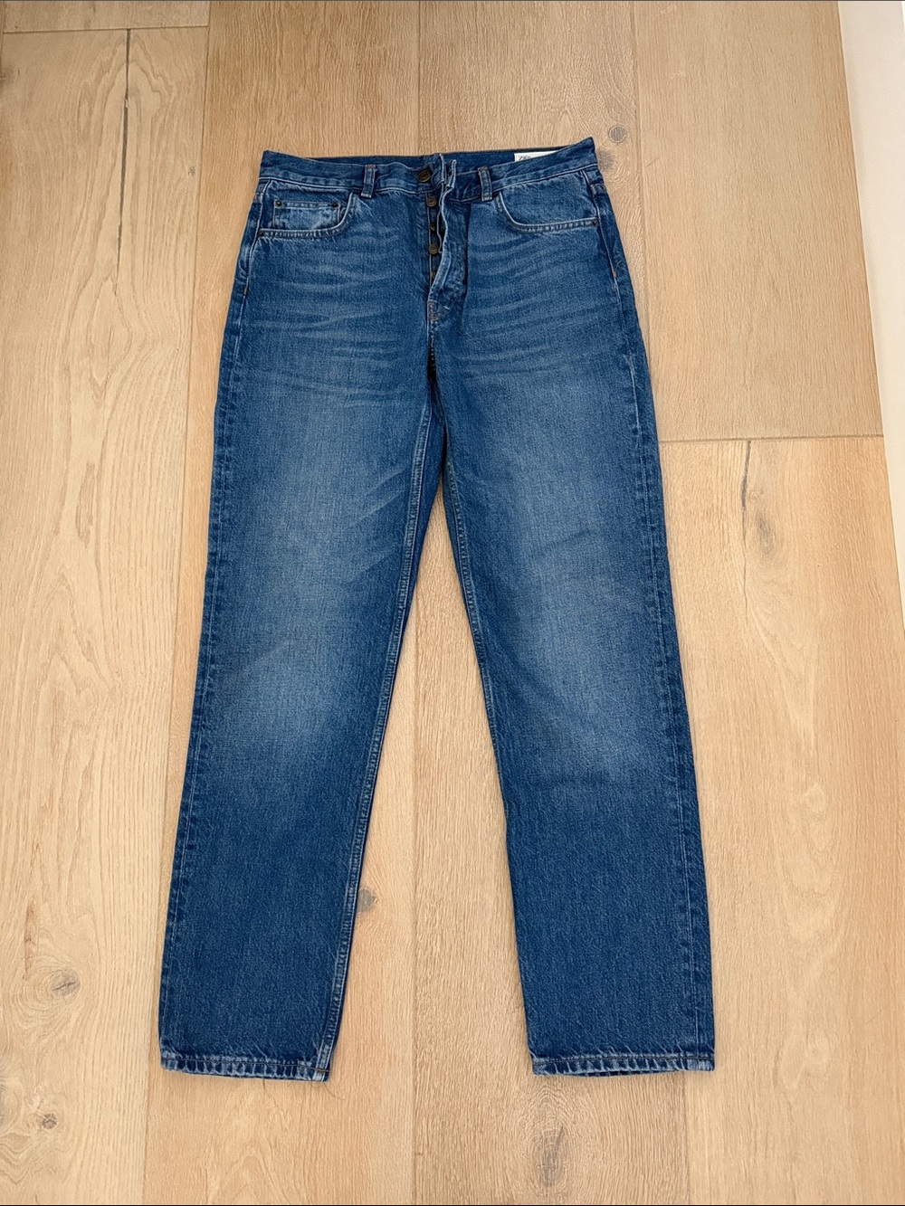 Zara Womens Straight Jeans in Medium Blue